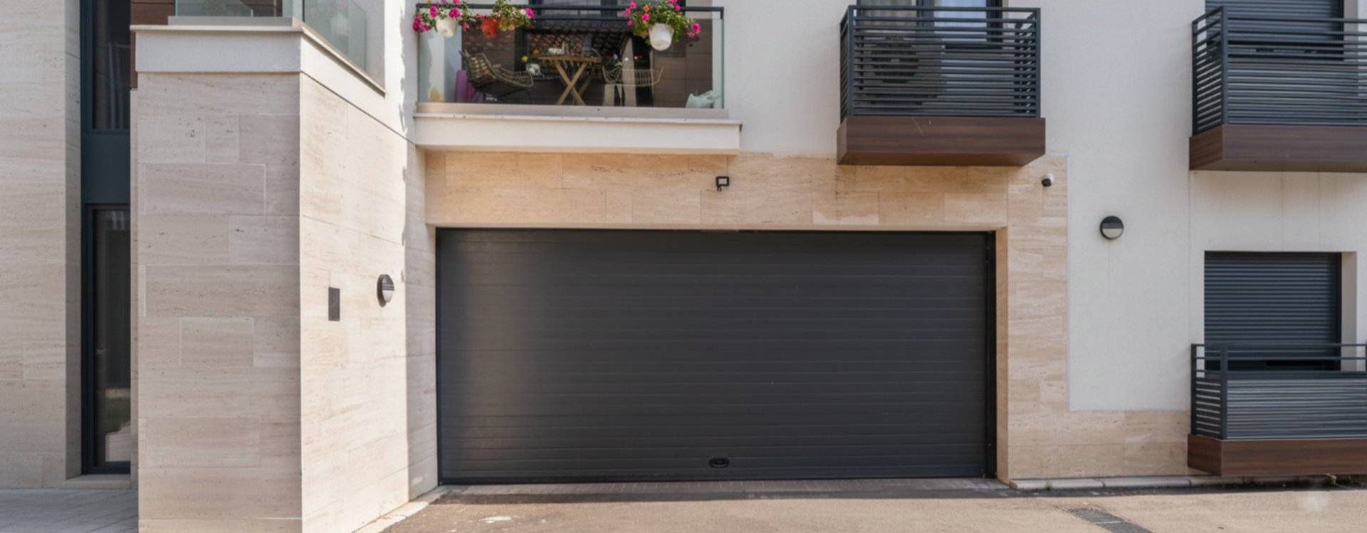 Segmentna garazna vrata